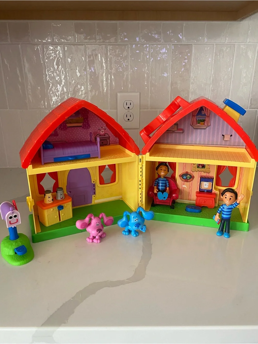 Just Play Blue's Clues & You! Blue's House Playset w/ figurines. Works w/ sound